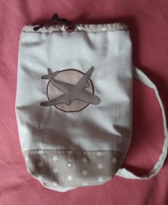 Sac baluchon sac à dos avion beige marron 3