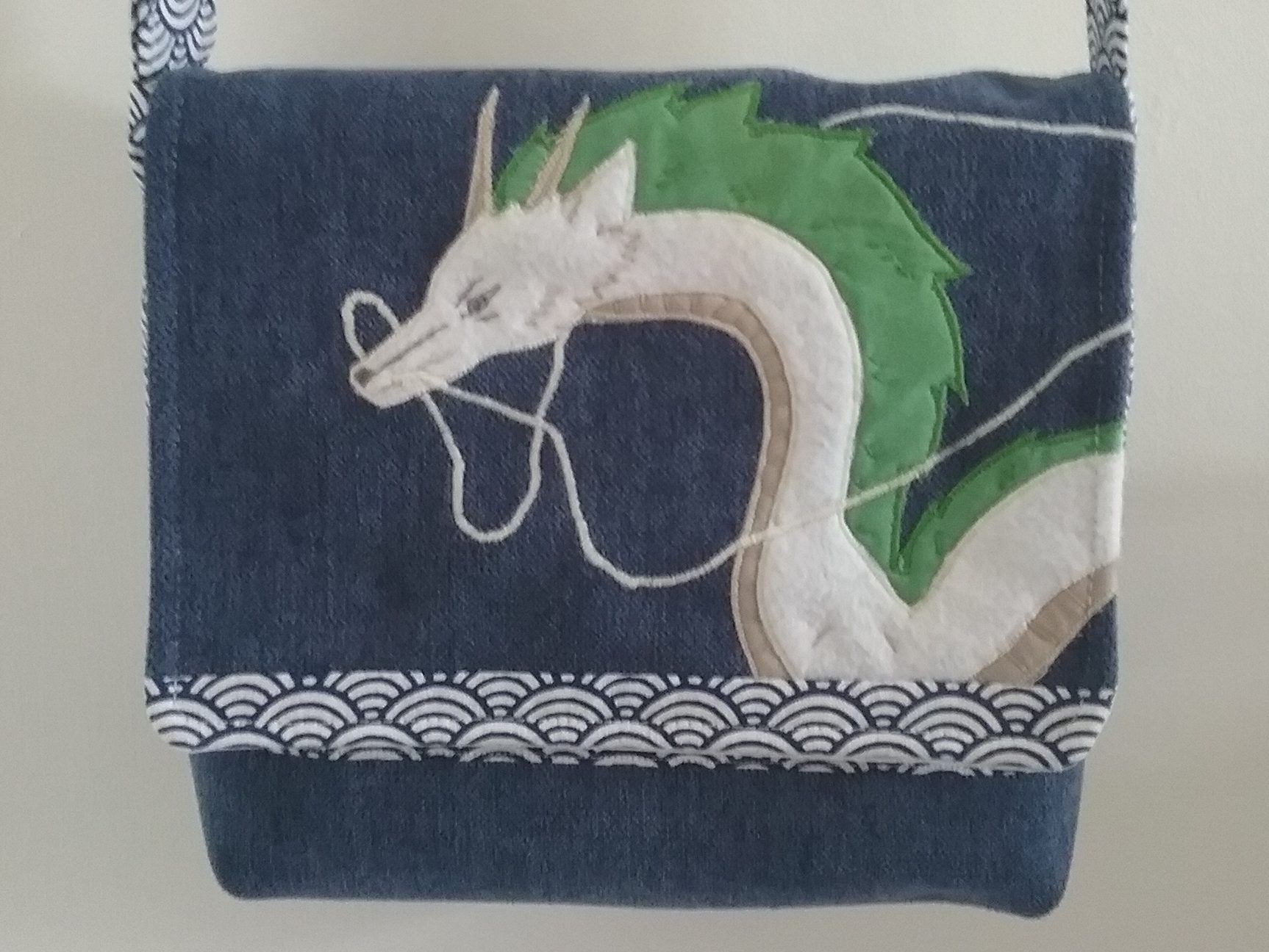 sac brodé haku